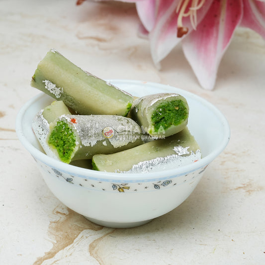 Kaju Pista Roll